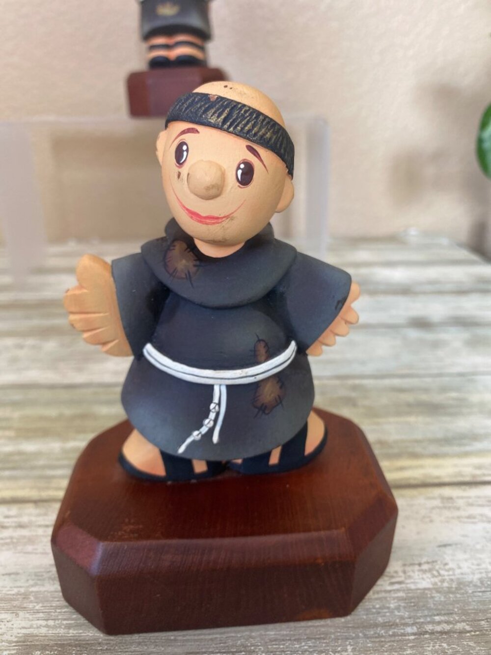 Vintage Franciscan Missions Monk Wood Figurines Set of 4 Christmas 4” - Picture 9 of 15